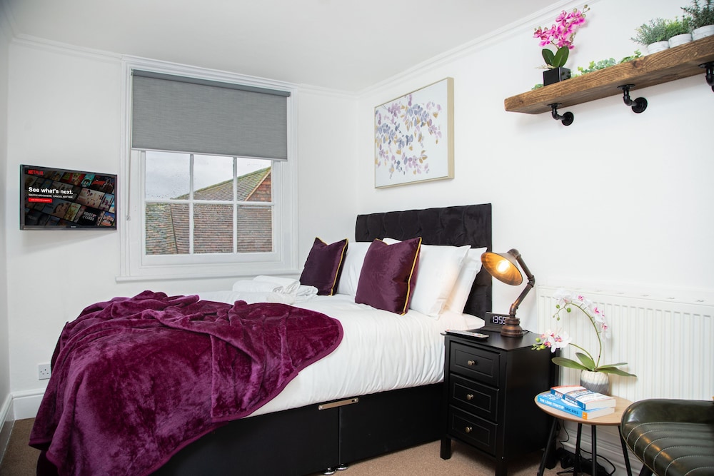 6 bedroom city centre townhouse