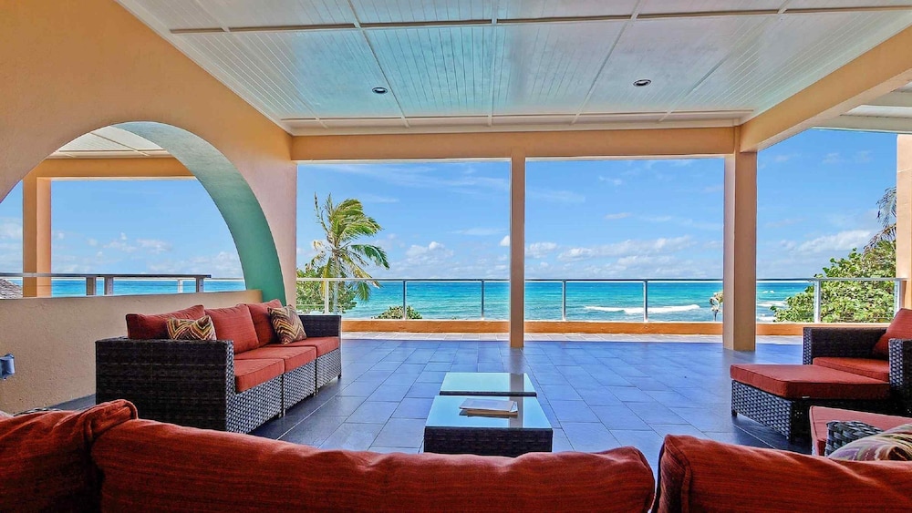 grapetree bay hotel and villas