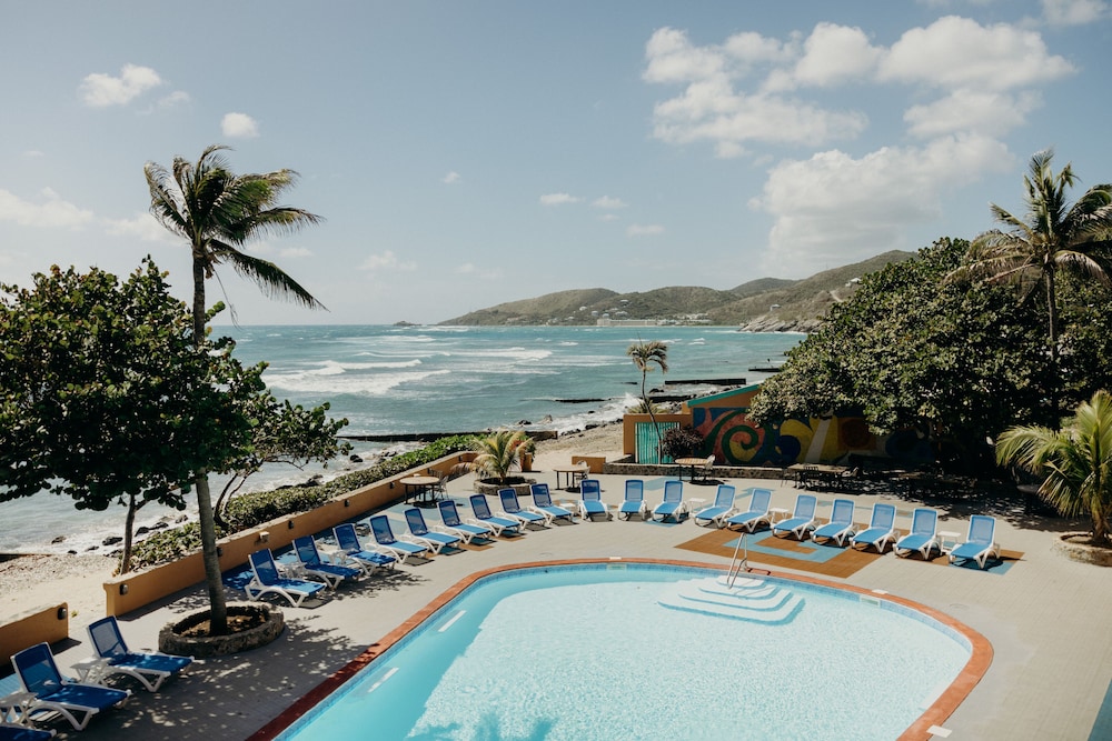 grapetree bay hotel and villas