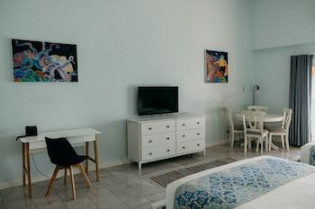 grapetree bay hotel and villas