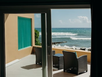 grapetree bay hotel and villas