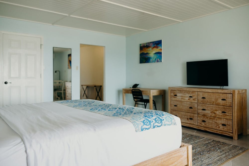 grapetree bay hotel and villas