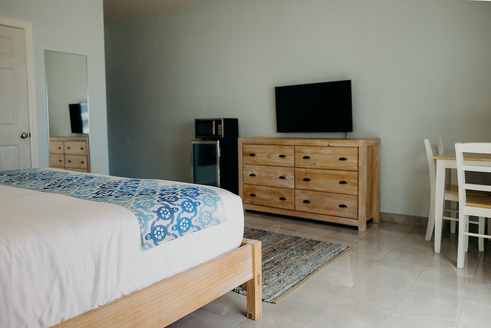 grapetree bay hotel and villas