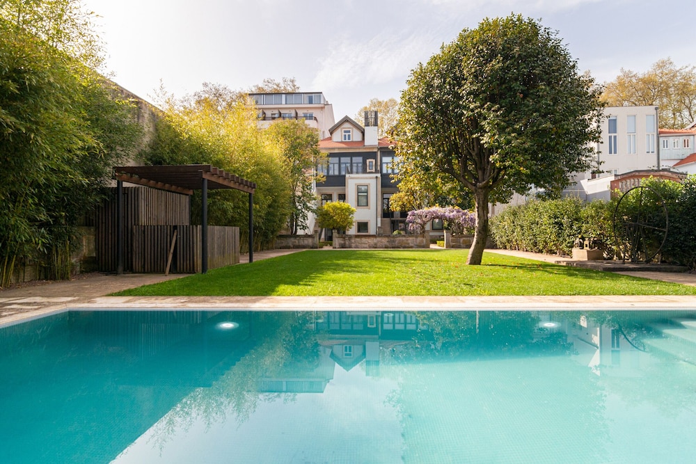 marques garden house by olivia