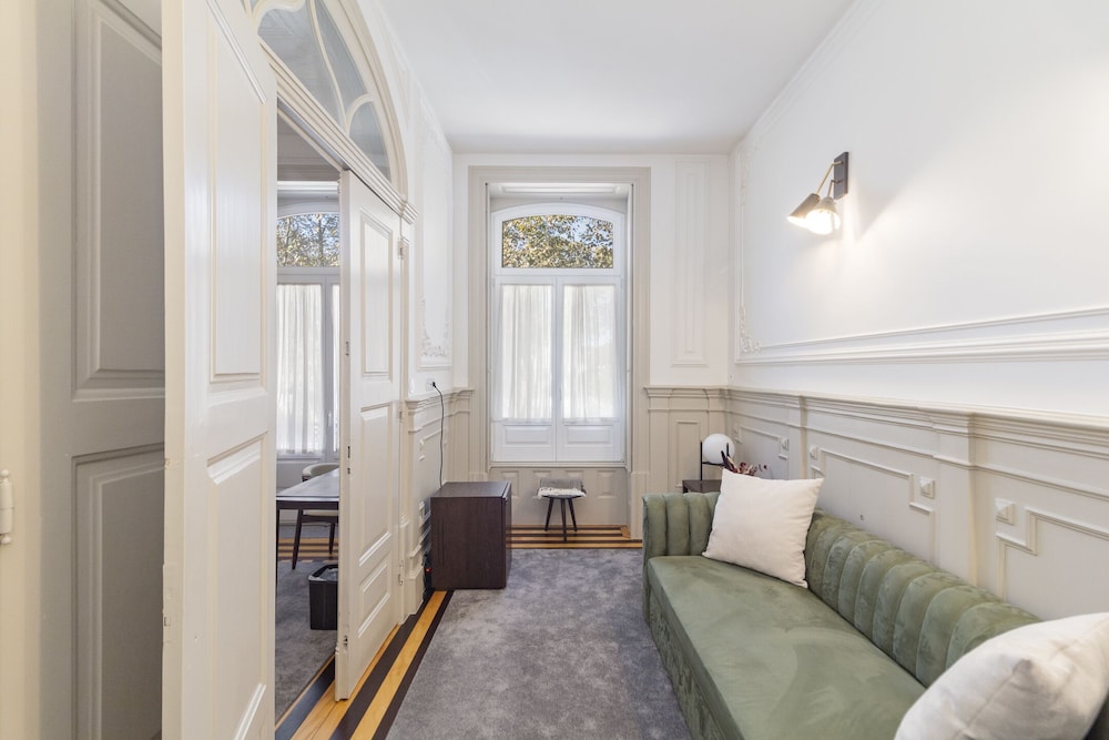 marques garden house by olivia