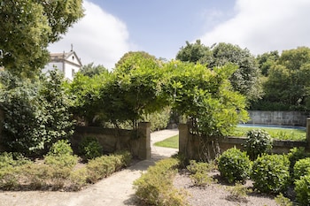 marques garden house by olivia