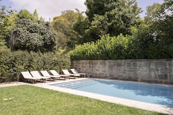 marques garden house by olivia