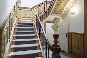 marques garden house by olivia