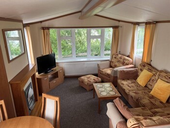 2 bedroom caravan at heacham beach with decking
