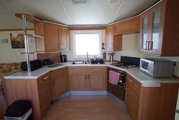 2 bedroom caravan at heacham beach with decking