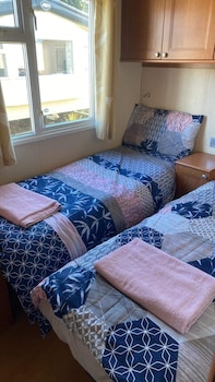 2 bedroom caravan at heacham beach with decking