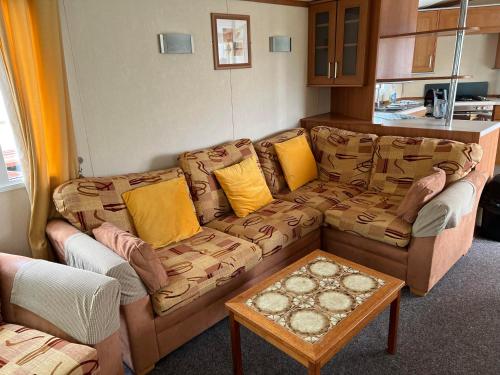2 bedroom caravan at heacham beach with decking