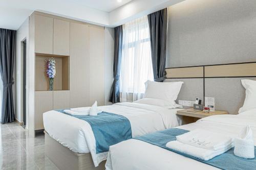 ark hotel