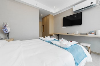 ark hotel