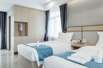 ark hotel