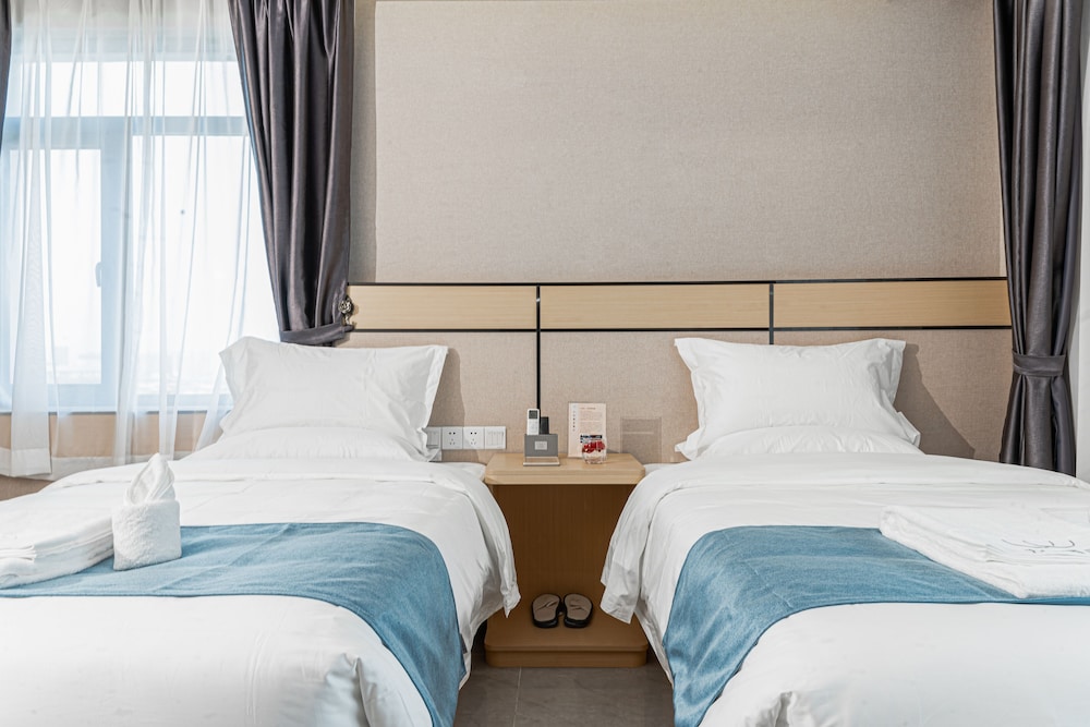 ark hotel