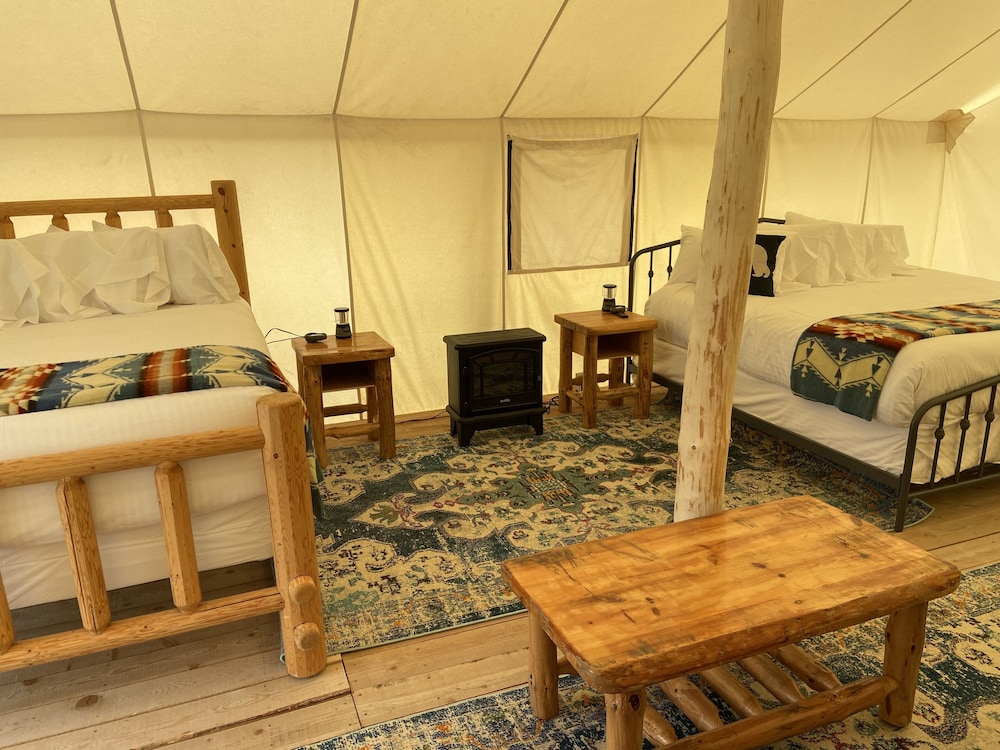 yellowstone dreamin camp