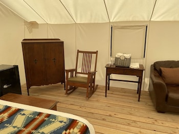 yellowstone dreamin camp