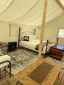 yellowstone dreamin camp