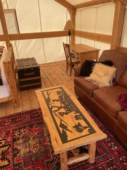 yellowstone dreamin camp