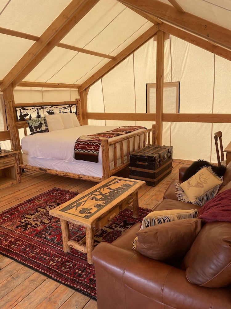 yellowstone dreamin camp