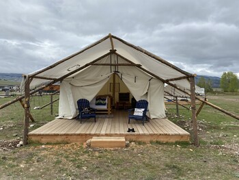 yellowstone dreamin camp