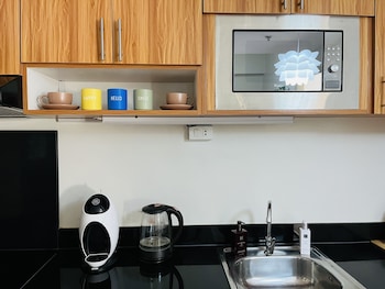 comfycosy 1 br with stunning city view at the loop