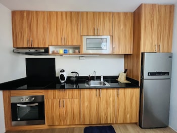 comfycosy 1 br with stunning city view at the loop