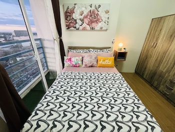 comfycosy 1 br with stunning city view at the loop