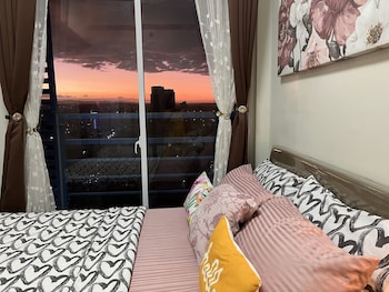 comfycosy 1 br with stunning city view at the loop