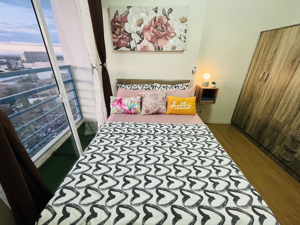 comfycosy 1 br with stunning city view at the loop
