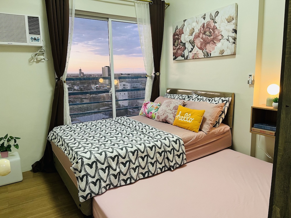 comfycosy 1 br with stunning city view at the loop
