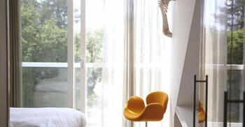 blooming hotel