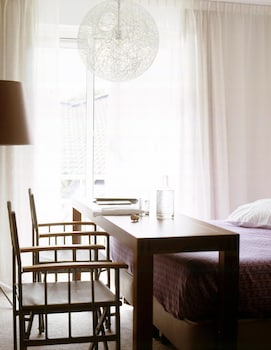 blooming hotel
