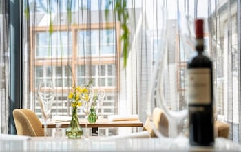 blooming hotel