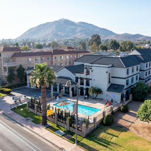 homestay suites studios and spas