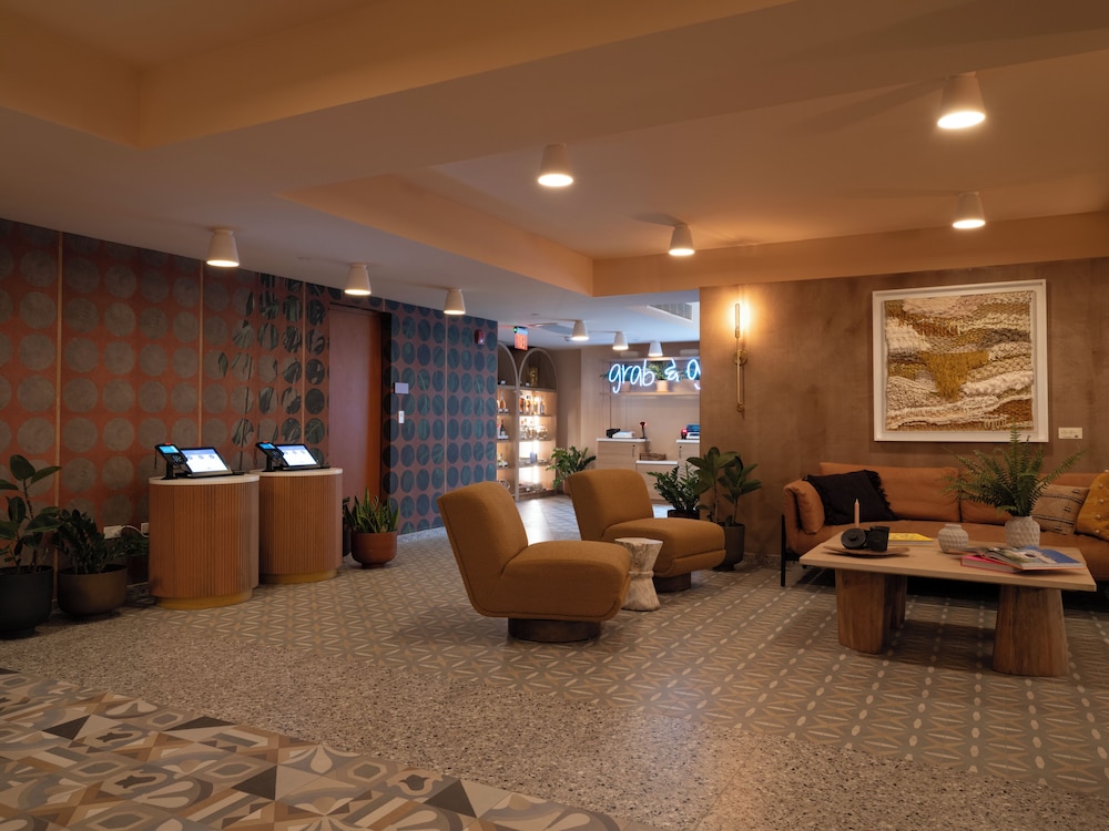 hibird apartment and suites hotel