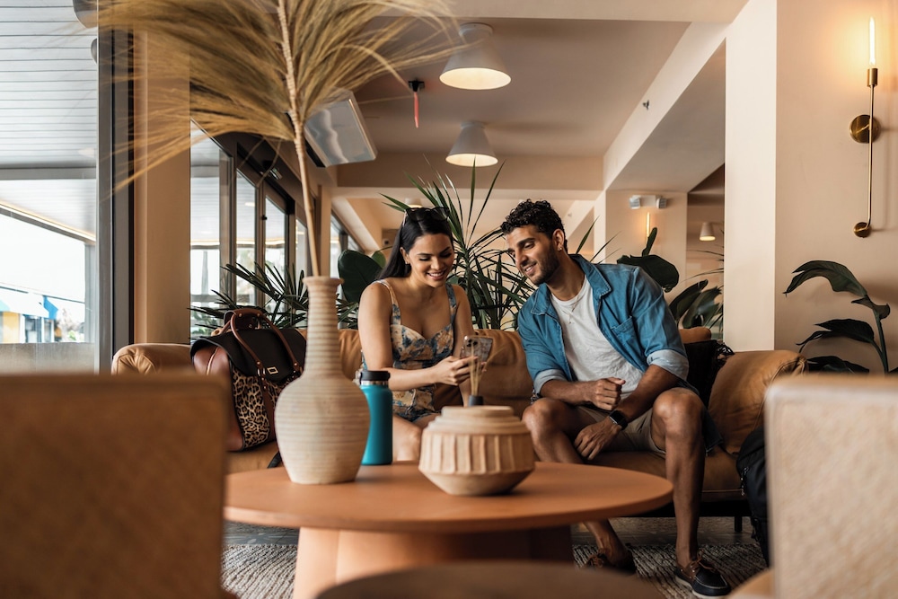 hibird apartment and suites hotel