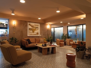 hibird apartment and suites hotel