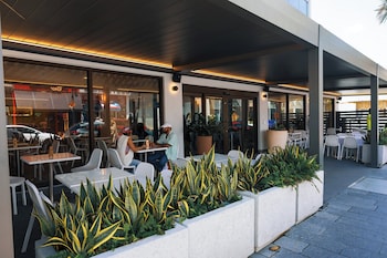 hibird apartment and suites hotel