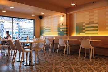 hibird apartment and suites hotel