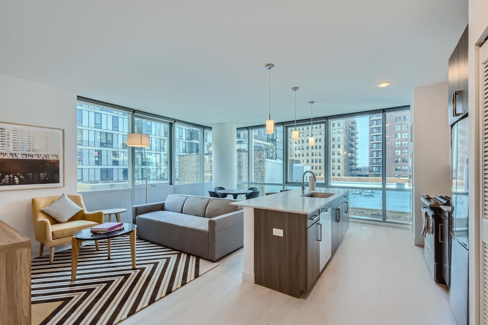 sentral michigan avenue