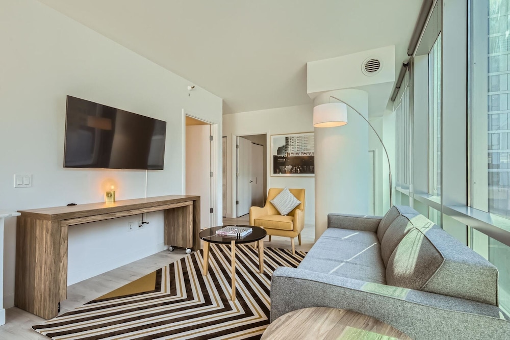 sentral michigan avenue