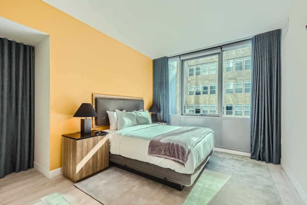 sentral michigan avenue