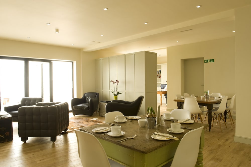 brooks guesthouse bristol