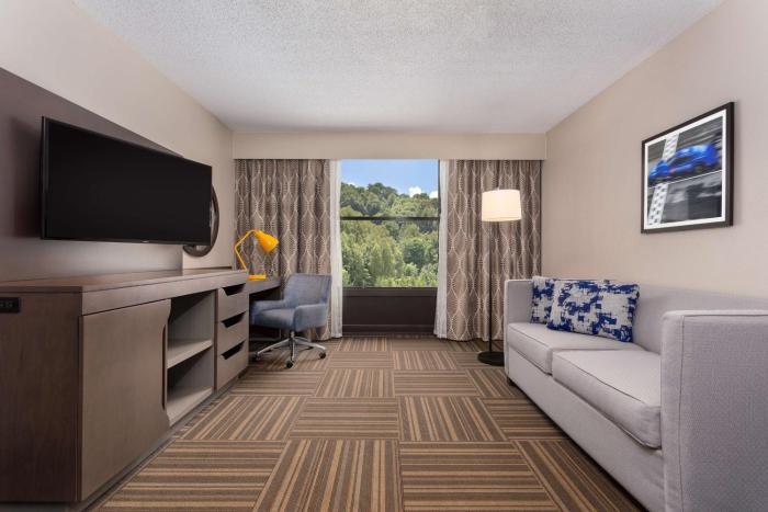 hampton inn bristol