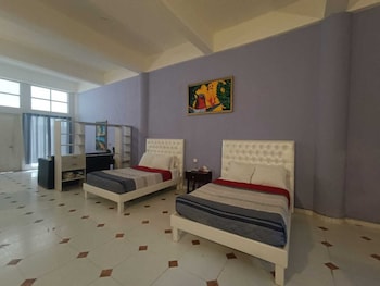 cozy studio across from the ocean e12