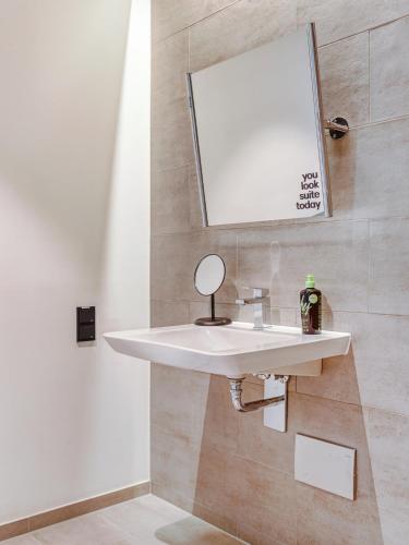 limehome berlin mullerstra e digital access