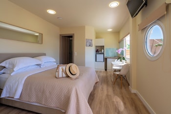 modular bungalows with heated pool artemis greece