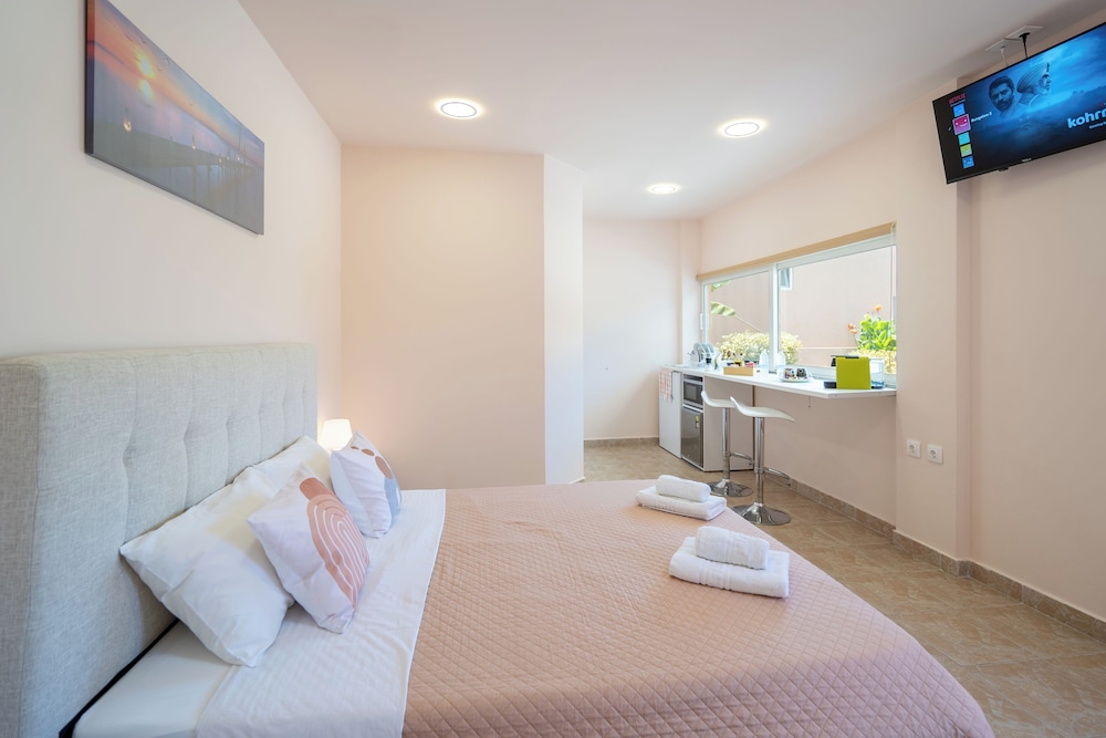 modular bungalows with heated pool artemis greece